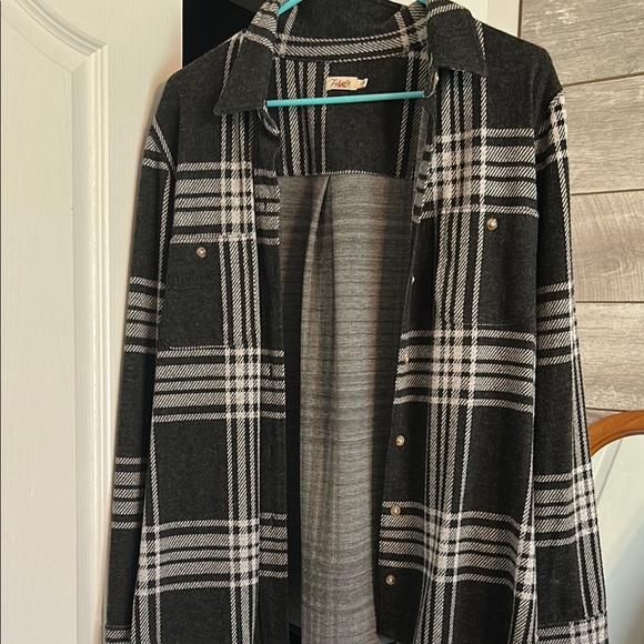 Faherty Black and White Flannel Classic Plaid Design - Picture 1 of 4